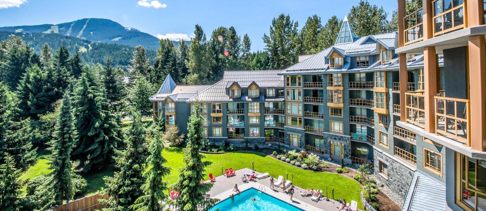 Cascade Lodge ウィスラー エクステリア 写真