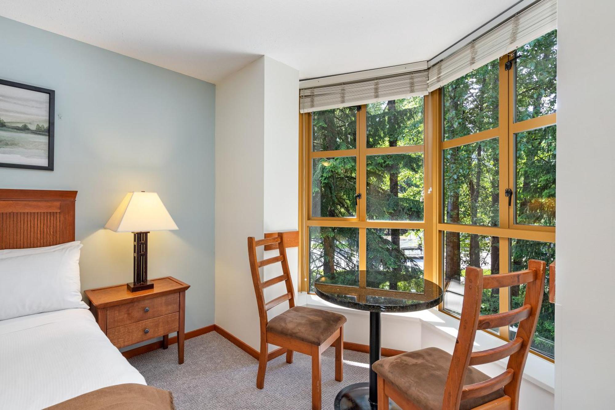 Cascade Lodge ウィスラー エクステリア 写真